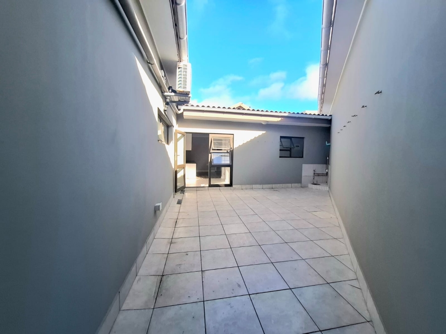 6 Bedroom Property for Sale in Dorchester Heights Eastern Cape